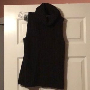 Black chunky sleeveless turtleneck